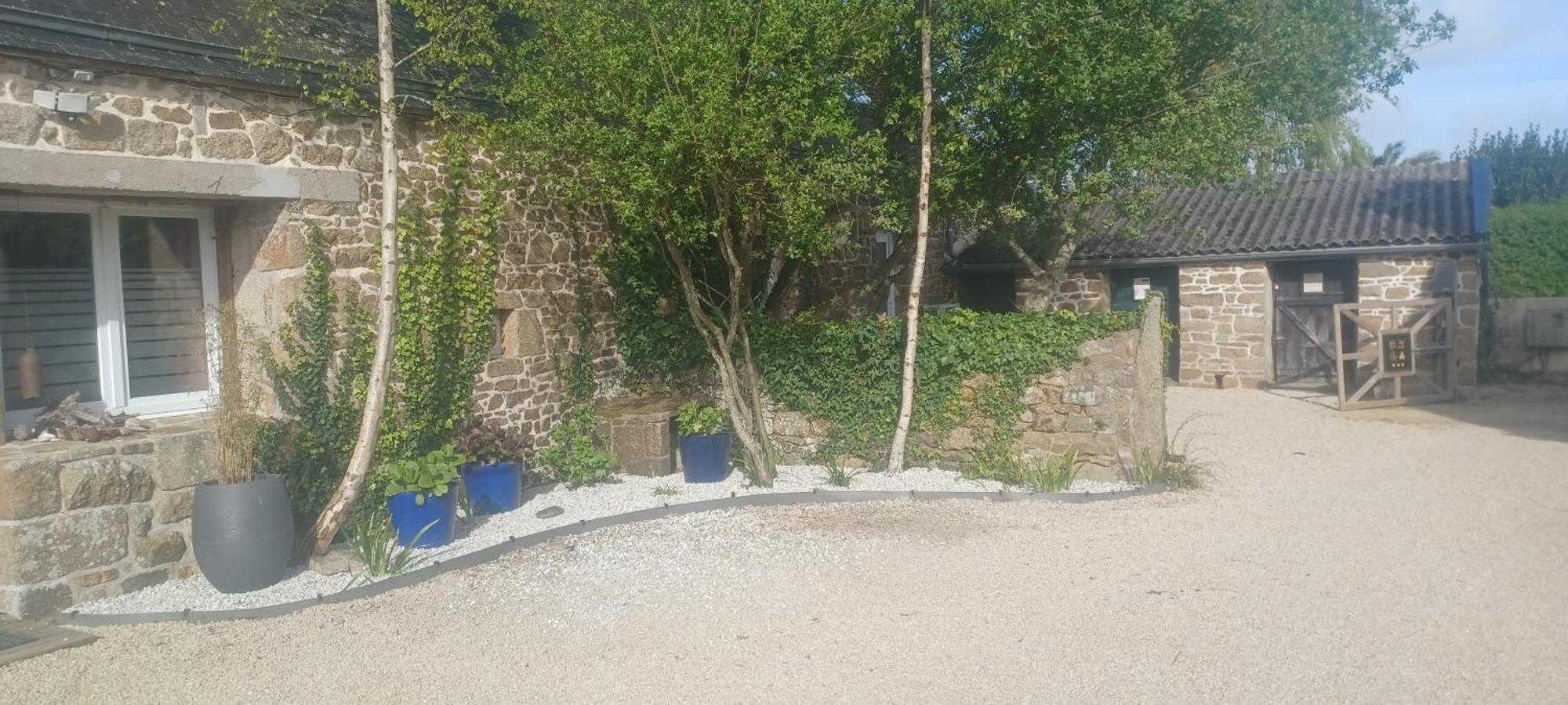Gite Merlin Spa Privatif Et Sauna Trélévern Exteriör bild